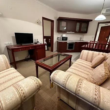 Luxury In Downtown Residential Complex *