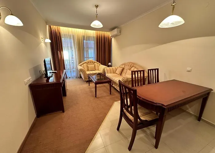 Luxury In Downtown Residential Complex *